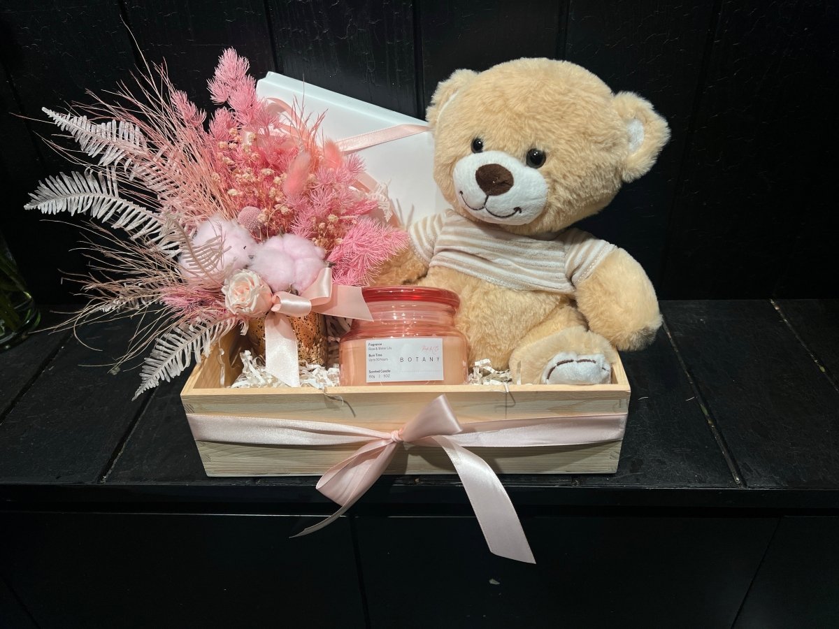 Baby Pink Hamper - ROSE & CO