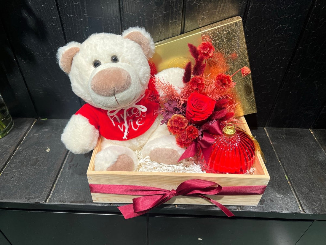 I Love you Hamper - ROSE & CO