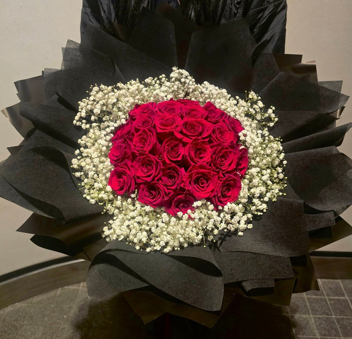 Roses With White Baby’s Breath - ROSE & CO