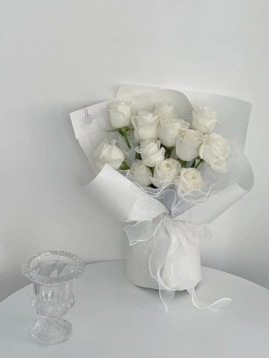 White Rose Bouquet - ROSE &amp; CO